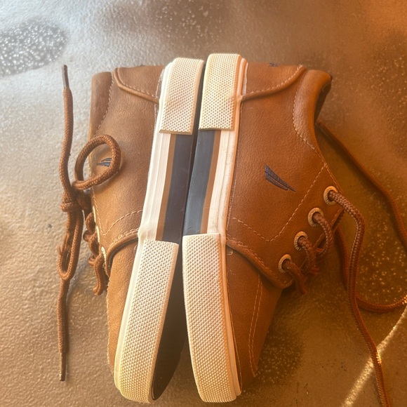 Nautica Toddler Boys Brown Lace-up Berrian Sneakers Sz: 8; EUC - Picture 8 of 14